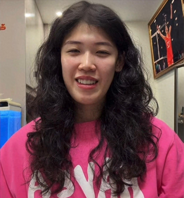 开云app下载-李盈莹直播回应归国养伤！复出时间未定，直言：高压环境下睡不着|中国女排|意甲|伤病|康复|郎平_新浪体育_新浪新闻